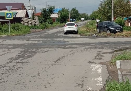 В Омске в столкновении иномарок пострадало двое детей