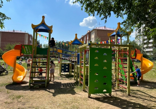 В Омске появилась еще одна площадка для детей.