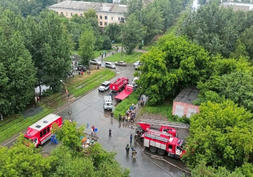 Пожарные рассказали, как тушили «высотку» в центре Омска