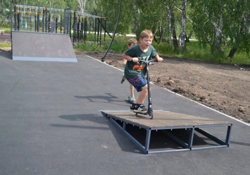 В районах Омской области построили новые спортплощадки, скейт-парк и дороги