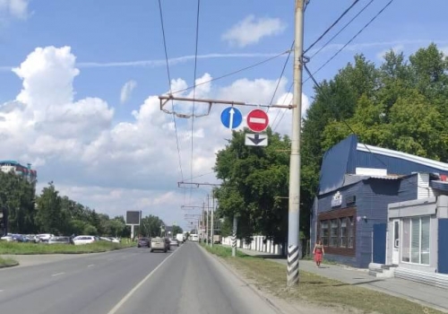 В Омске появились выделенные полосы для общественного транспорта на улице Богдана Хмельницкого