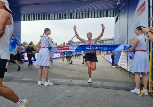 Первые победители марафона — хакасец Попов и омичка Ковалева