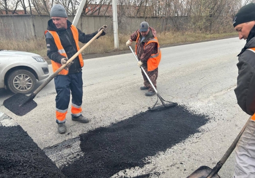 Дорожники уложили новый асфальт на 42-х тротуарах Омска