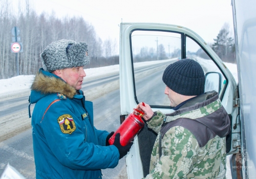 Омская Госавтоинспекция отмечает День огнетушителя профилактической акцией