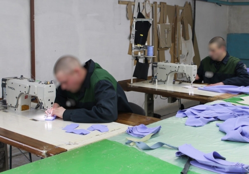 Форму для омского СКР начали шить заключенные