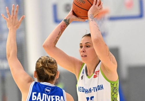 Омский «Нефтяник-Титан» на домашней площадке уступил красноярскому «Енисею