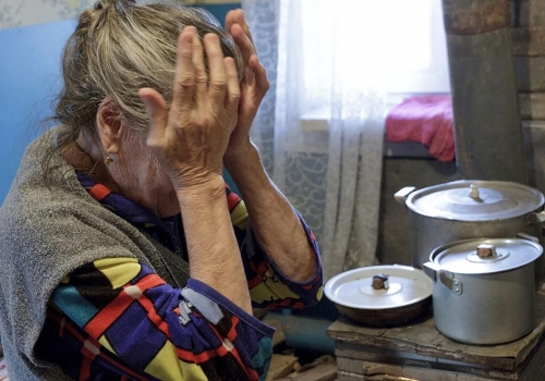 71-летняя омичка продала квартиру и потеряла более 3,5 млн. руб