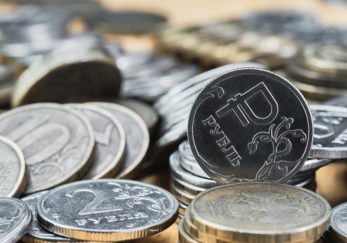 Омичи сдали в банк свыше 500 тысяч монет на сумму 1,7 миллиона рублей