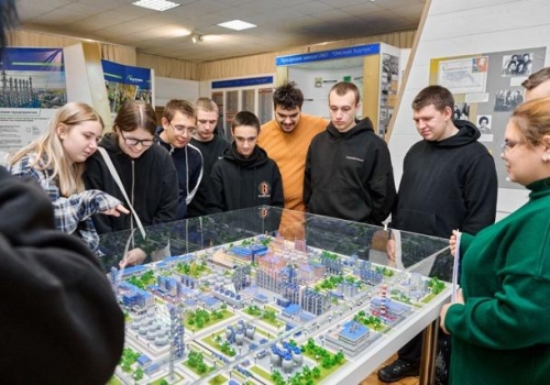 Омские предприятия открыли двери для 15 тысяч школьников и студентов