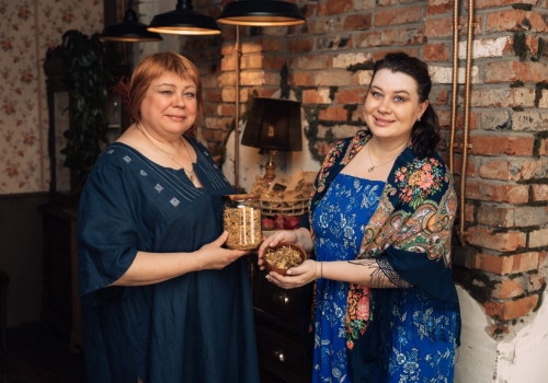 Омичка открыла чайный бизнес в рамках программы «Серебряный старт»