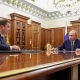 Эксперты оценили плотность федеральных контактов омского губернатора