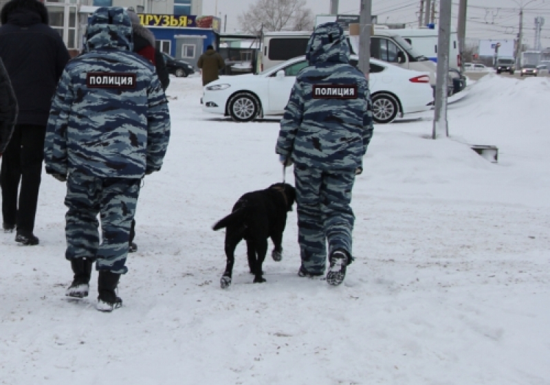 Погода омская черлакский татарка. Полиция Черлакского района Омской области. Черлакская Оптовка Омск. Черлакские пограничники. Фото убийцы с большого Атмаса Черлакского района.