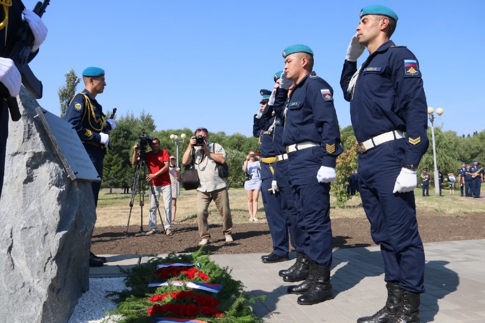 Памяти десантников